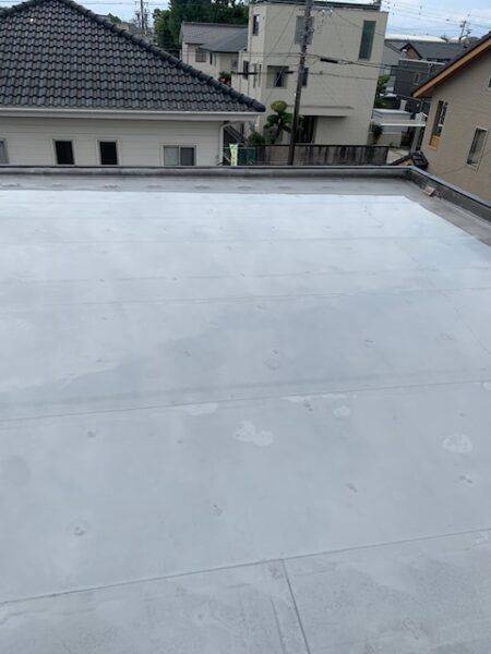 浜松市南区にて天井からの雨漏り修理〈屋上防水塗装〉 施工前
