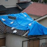 雨漏りを放置するとどんなリスクがある？原因から見逃せないサインを解説