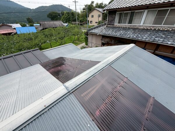 浜松市にてポリカ屋根の張替え工事 施工後