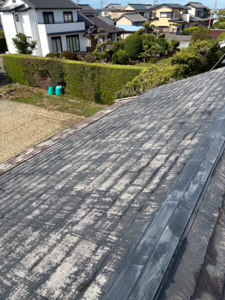 浜松市にて屋根メンテナンス〈スレート屋根の塗装工事〉 施工前